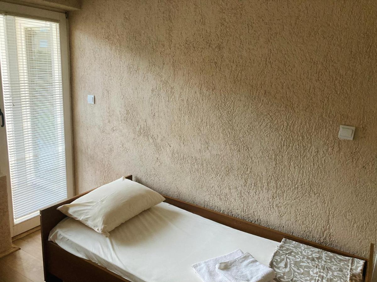 Eli&Kire'S Home บิโตลา ภายนอก รูปภาพ